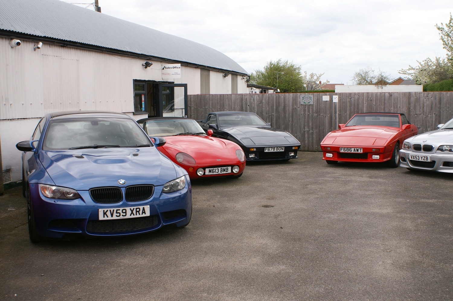 Used BMW M4 for sale - 77208790: Photo 2