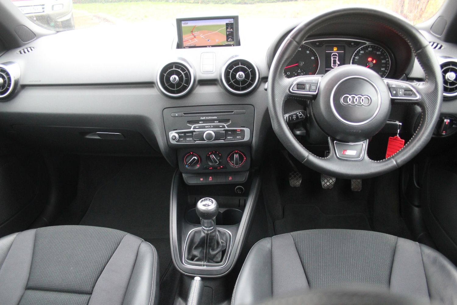 Used Audi A1 2013 for sale - 77151680: Photo 2