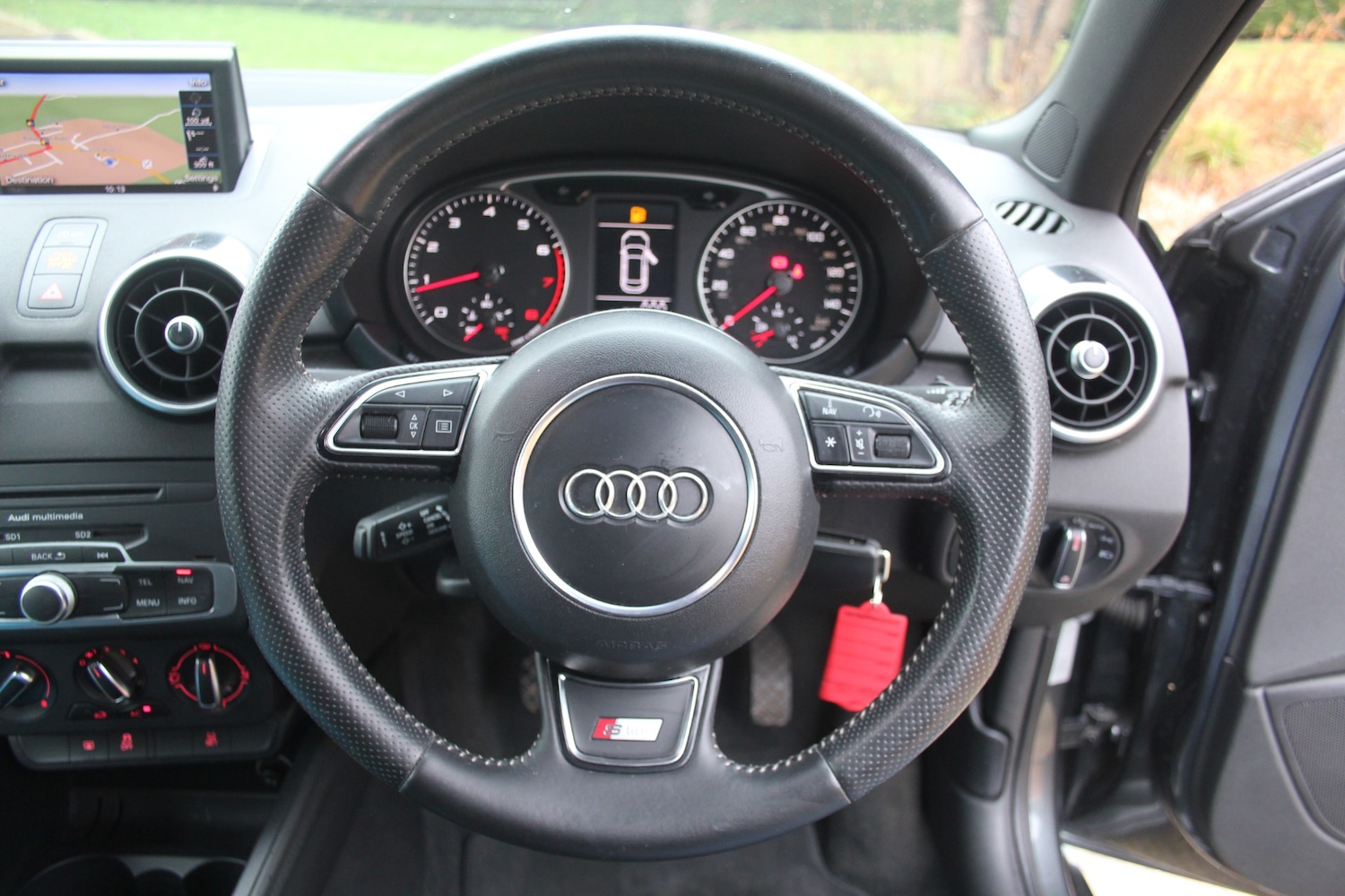 Used Audi A1 2013 for sale - 77151680: Photo 3