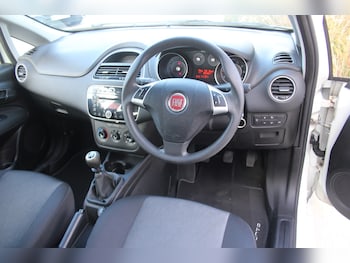 Used Fiat Punto 2014 for sale - 75779520: Photo