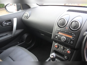 Used Nissan Qashqai 2010 for sale - 76970106: Photo