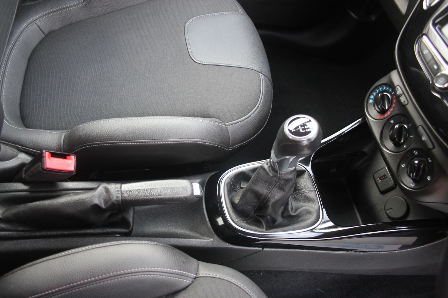 Used Vauxhall ADAM 2016 for sale - 76532104: Photo 5