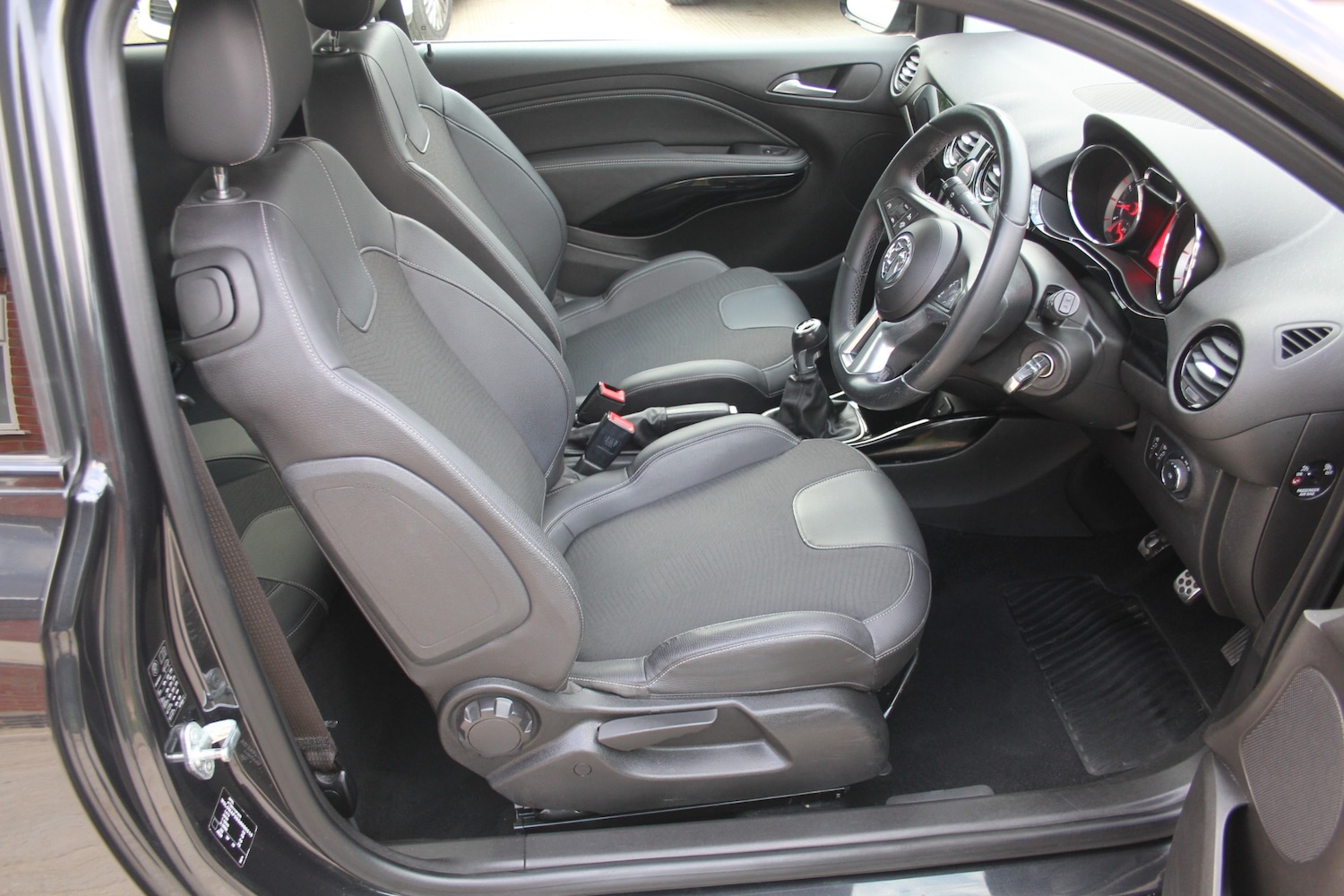 Used Vauxhall ADAM 2016 for sale - 76532104: Photo 6