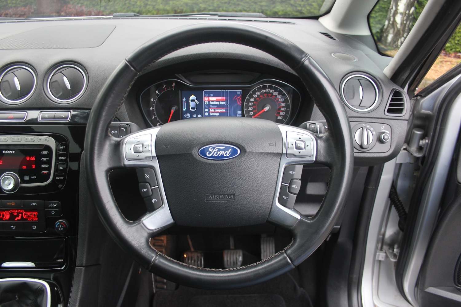 Used Ford Galaxy 2013 for sale - 77619463: Photo 3