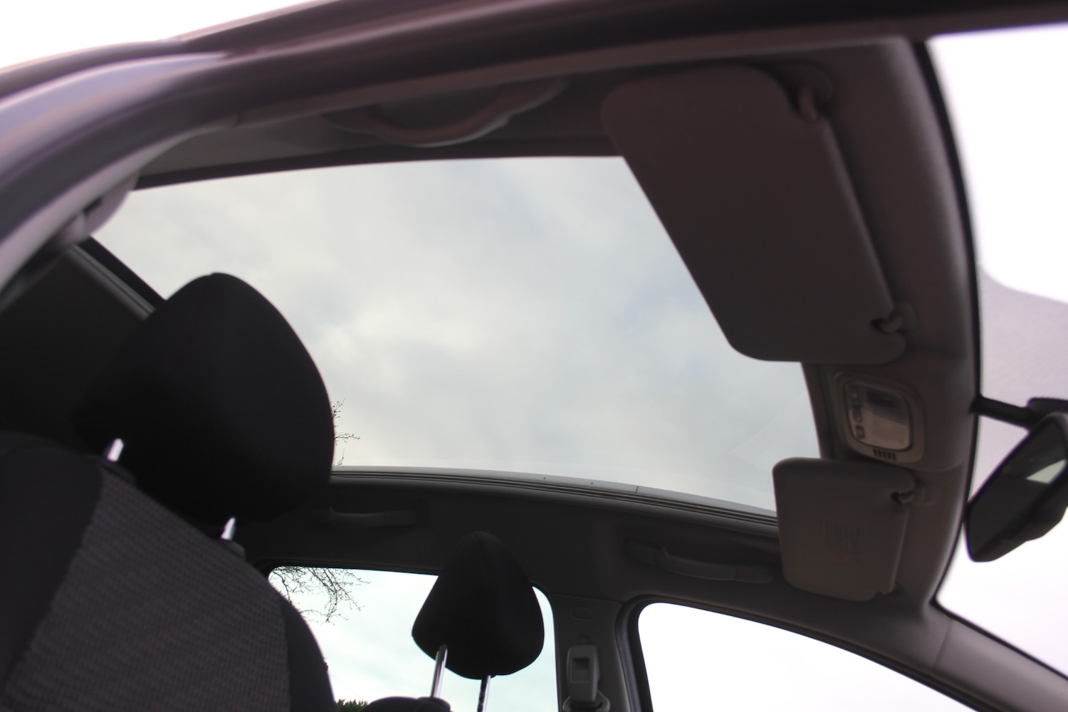 Used Peugeot 207 2010 for sale - 77069783: Photo 9