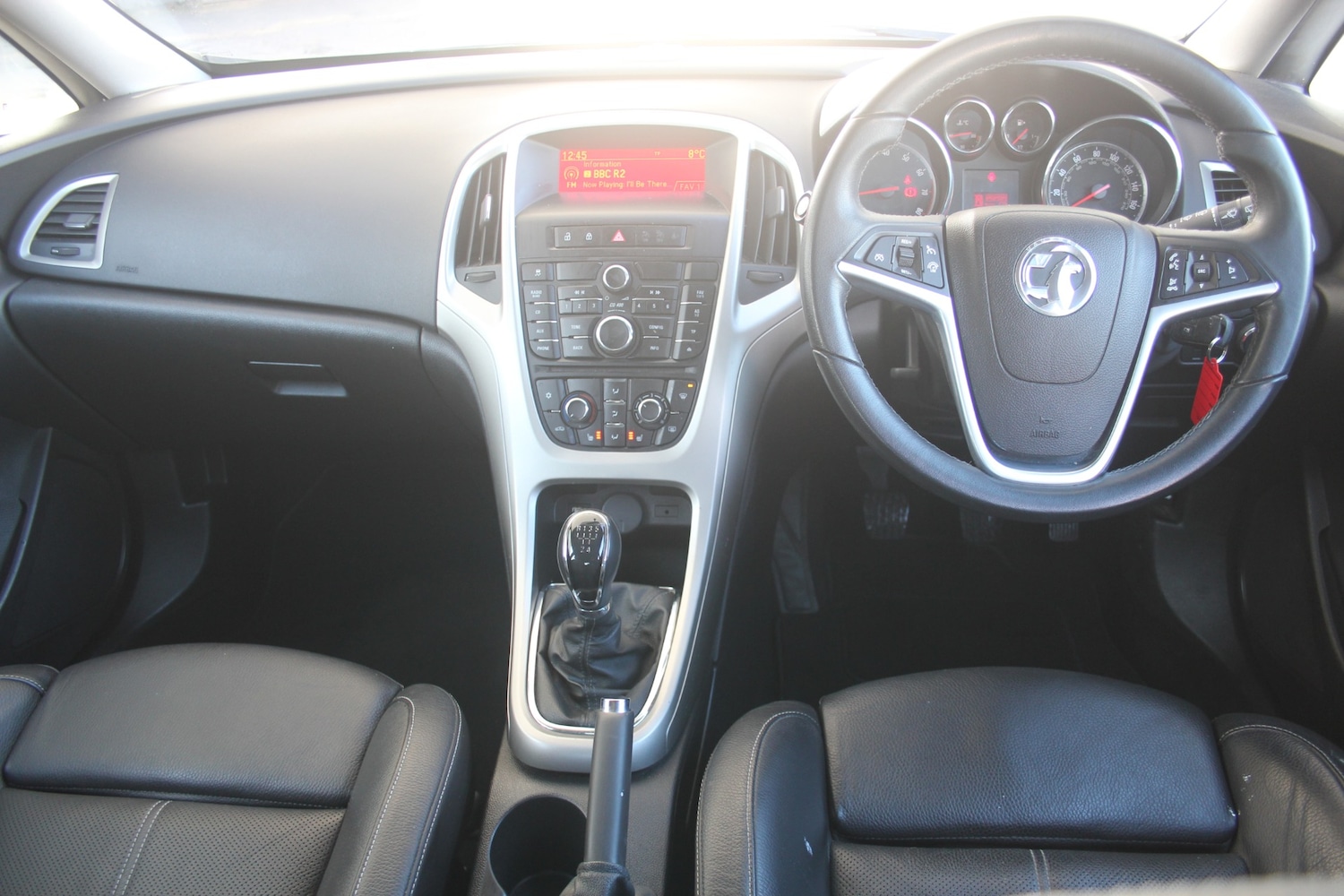 Used Vauxhall Astra 2014 for sale - 77381211: Photo 2