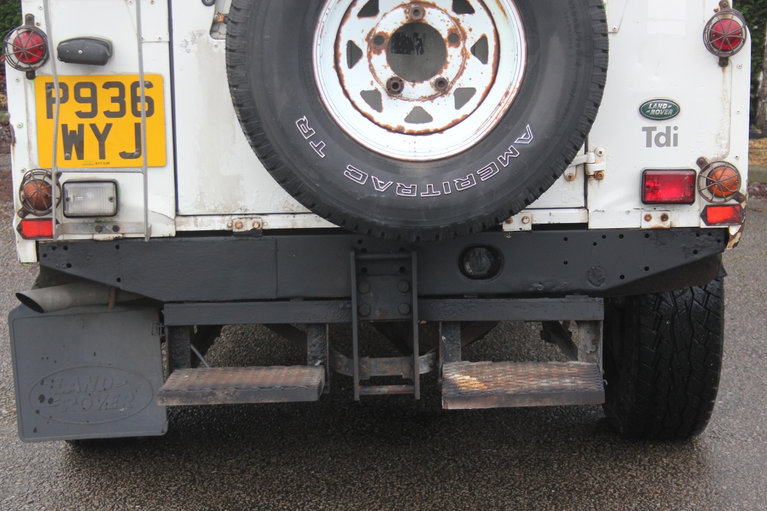 Used Land Rover Defender 110 1997 for sale - 77516512: Photo 17