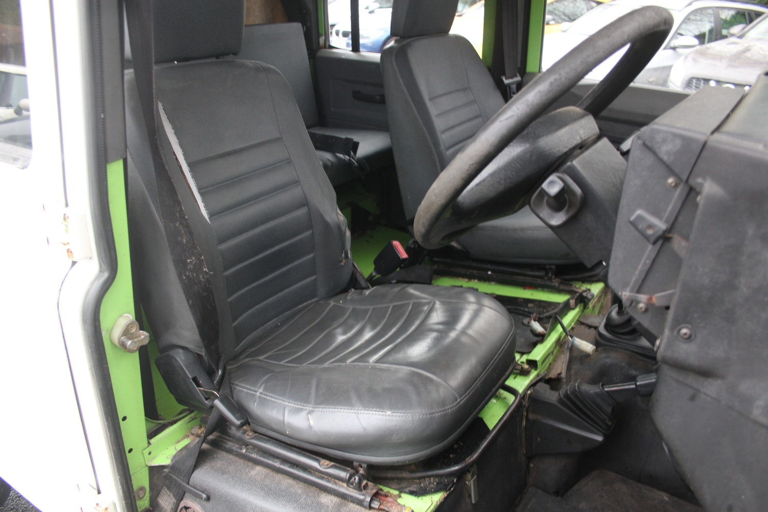 Used Land Rover Defender 110 1997 for sale - 77516512: Photo 7