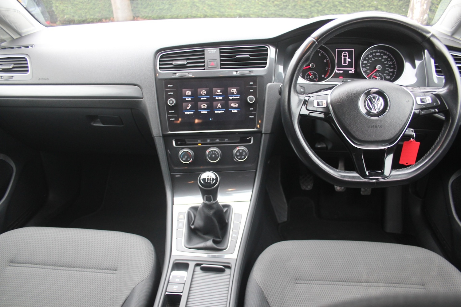 Used Volkswagen Golf 2018 for sale - 77259175: Photo 2