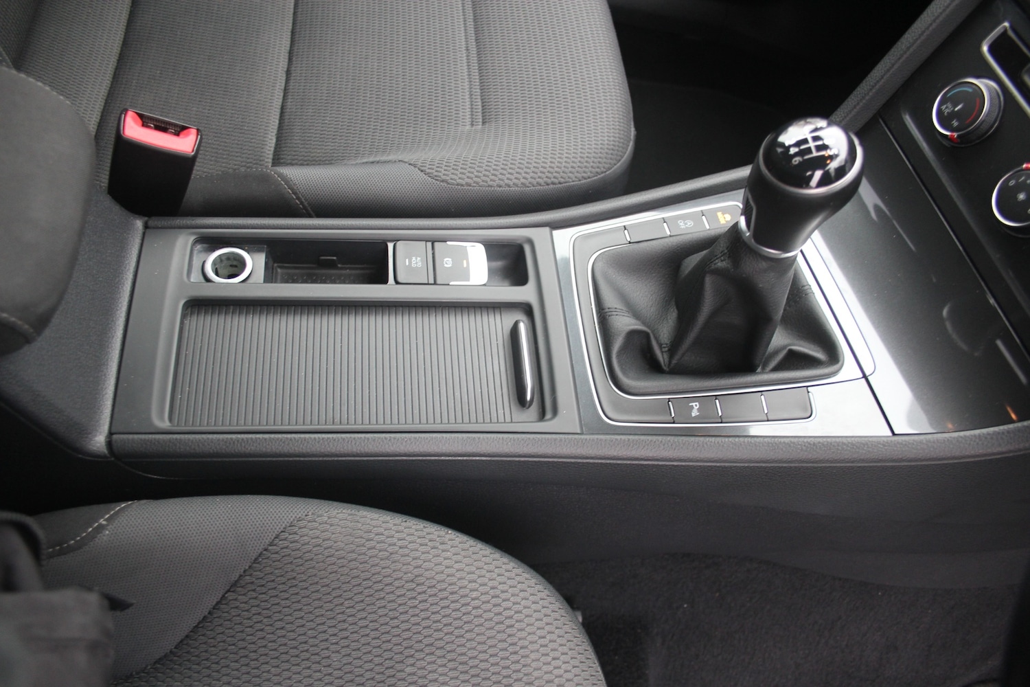 Used Volkswagen Golf 2018 for sale - 77259175: Photo 6