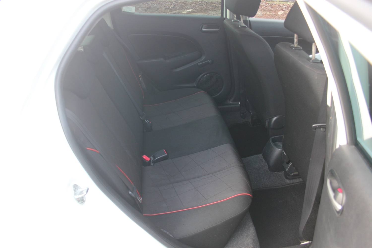 Used Mazda Mazda2 2015 for sale - 77460364: Photo 8