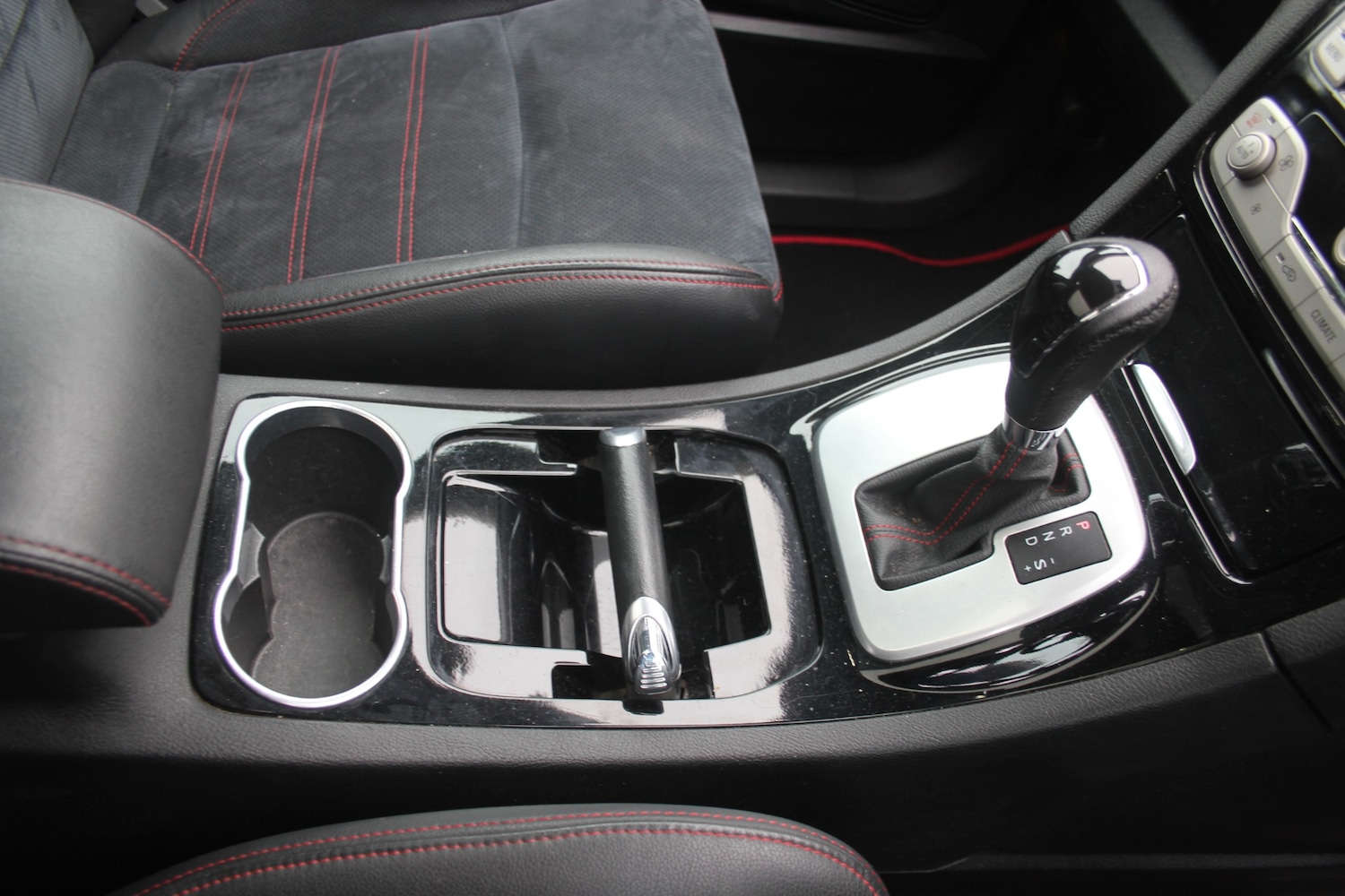 Used Ford S-Max 2010 for sale - 77687413: Photo 6