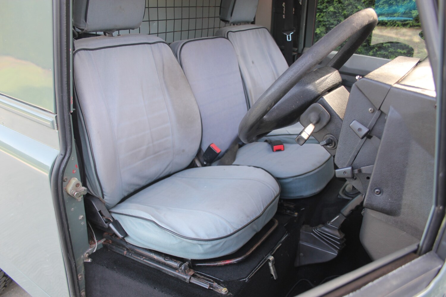 Used Land Rover Defender 1994 for sale - 78169036: Photo 6