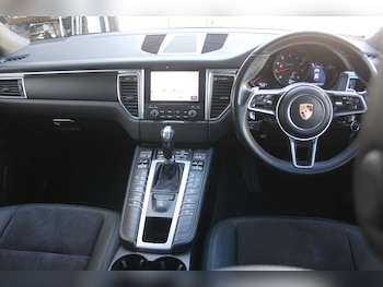 Used Porsche Macan 2017 for sale - 78300686: Photo