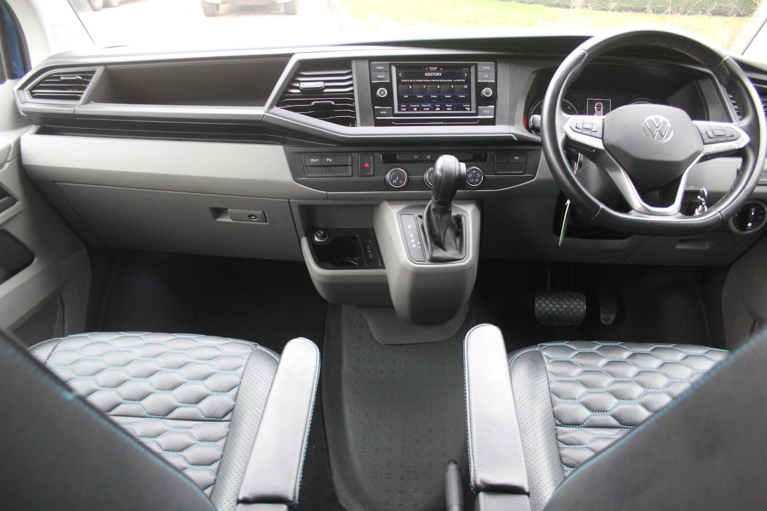 Used Volkswagen Transporter 2023 for sale - 77069843: Photo 2