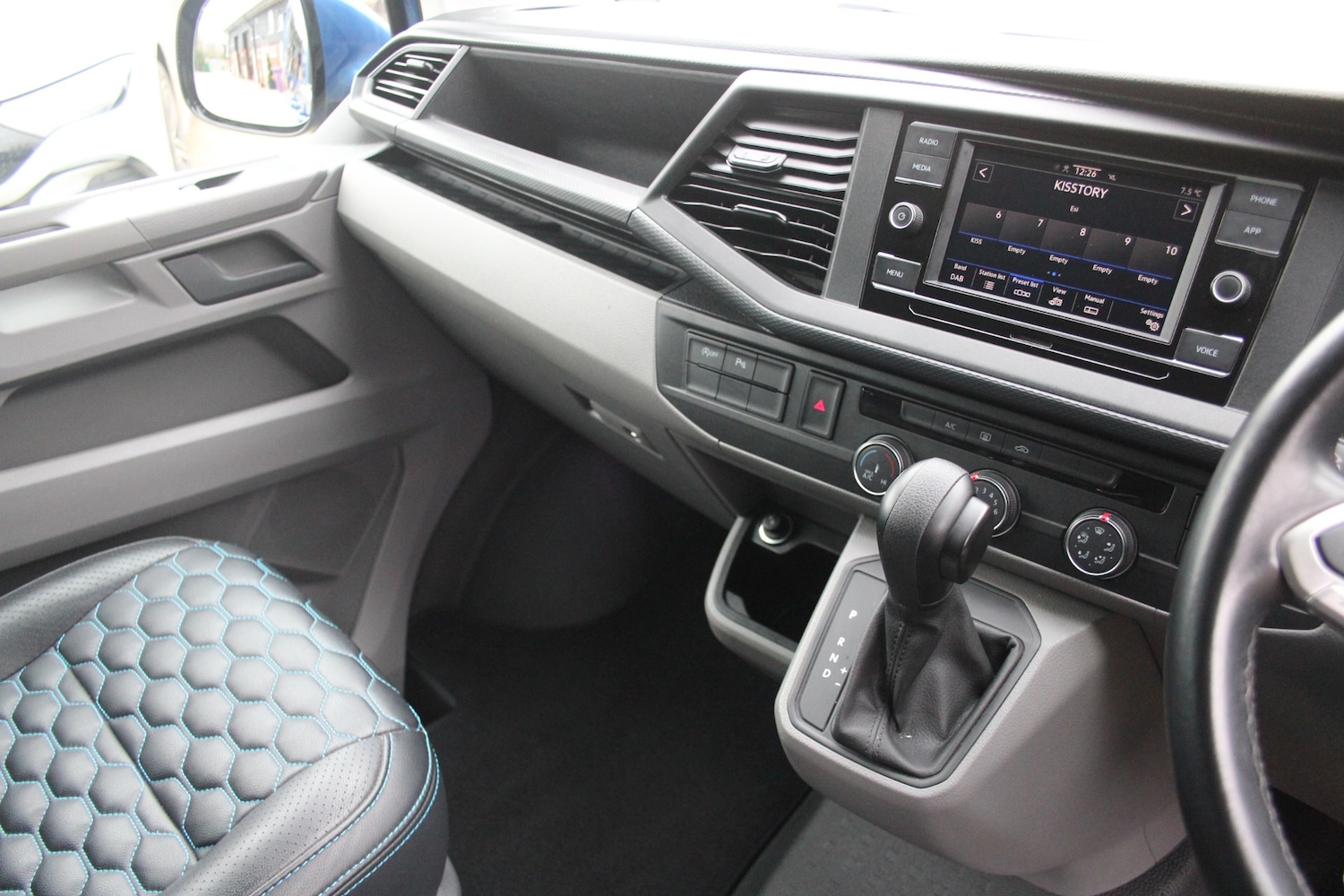 Used Volkswagen Transporter 2023 for sale - 77069843: Photo 6