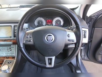 Used Jaguar XF 2009 for sale - 79156839: Photo