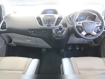 Used Ford Tourneo Custom 2015 for sale - 78454772: Photo