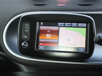 Used smart fortwo 2017 for sale - 77460376: Photo