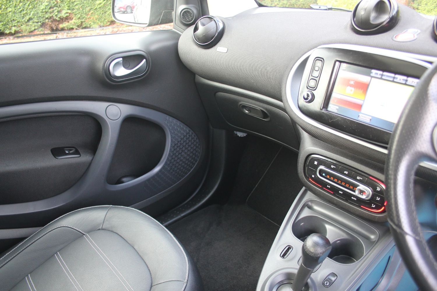 Used smart fortwo 2017 for sale - 77460376: Photo 5