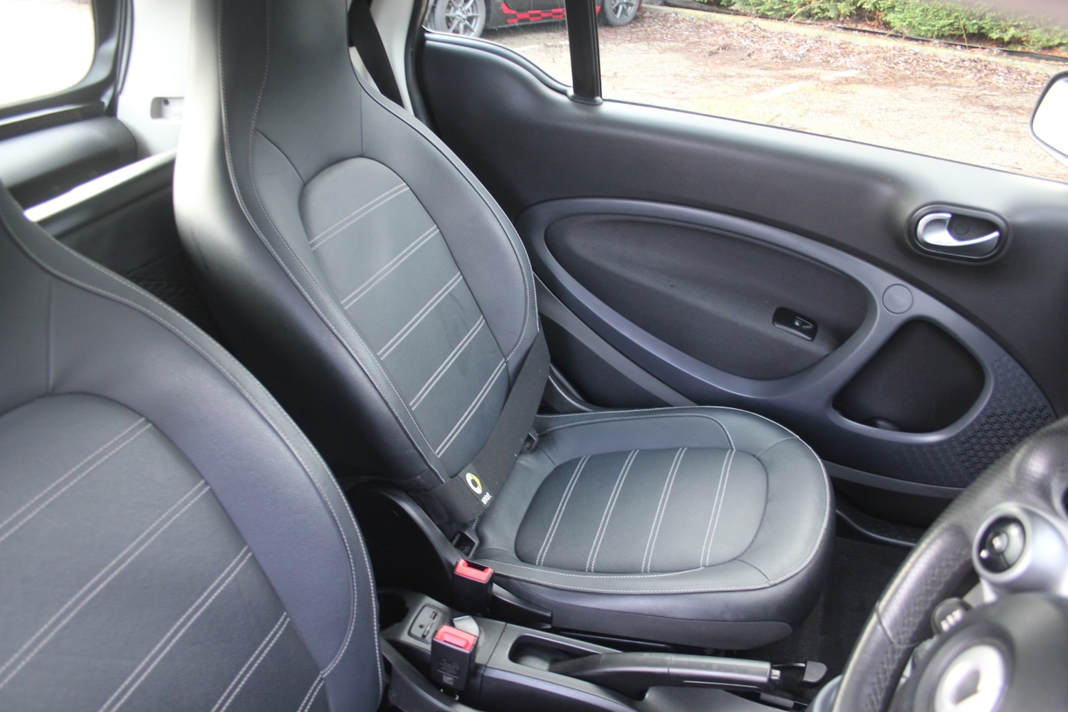 Used smart fortwo 2017 for sale - 77460376: Photo 9