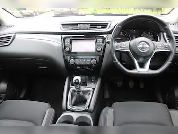 Used Nissan Qashqai 2018 for sale - 78568755: Photo