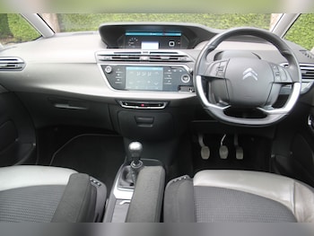 Used Citroen Grand C4 Picasso 2016 for sale - 78243055: Photo