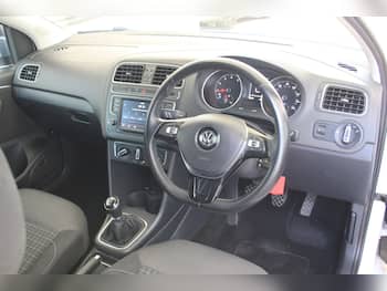 Used Volkswagen Polo 2015 for sale - 79631729: Photo