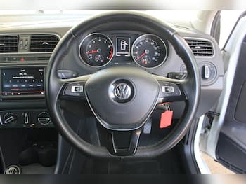 Used Volkswagen Polo 2015 for sale - 79631729: Photo