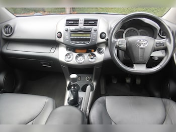Used Toyota RAV4 2010 for sale - 75746776: Photo