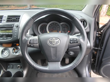 Used Toyota RAV4 2010 for sale - 75746776: Photo