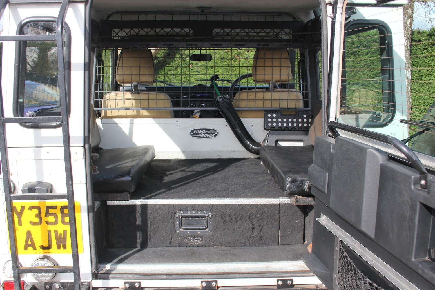 Used Land Rover Defender 2001 for sale - 77873655: Photo 17