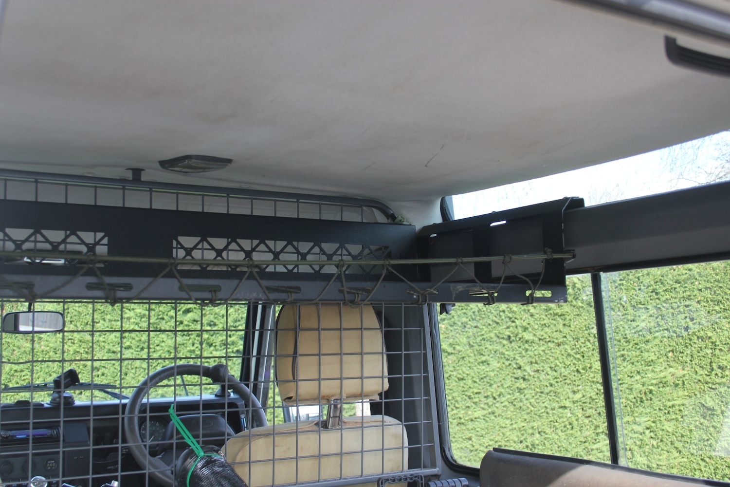 Used Land Rover Defender 2001 for sale - 77873655: Photo 18