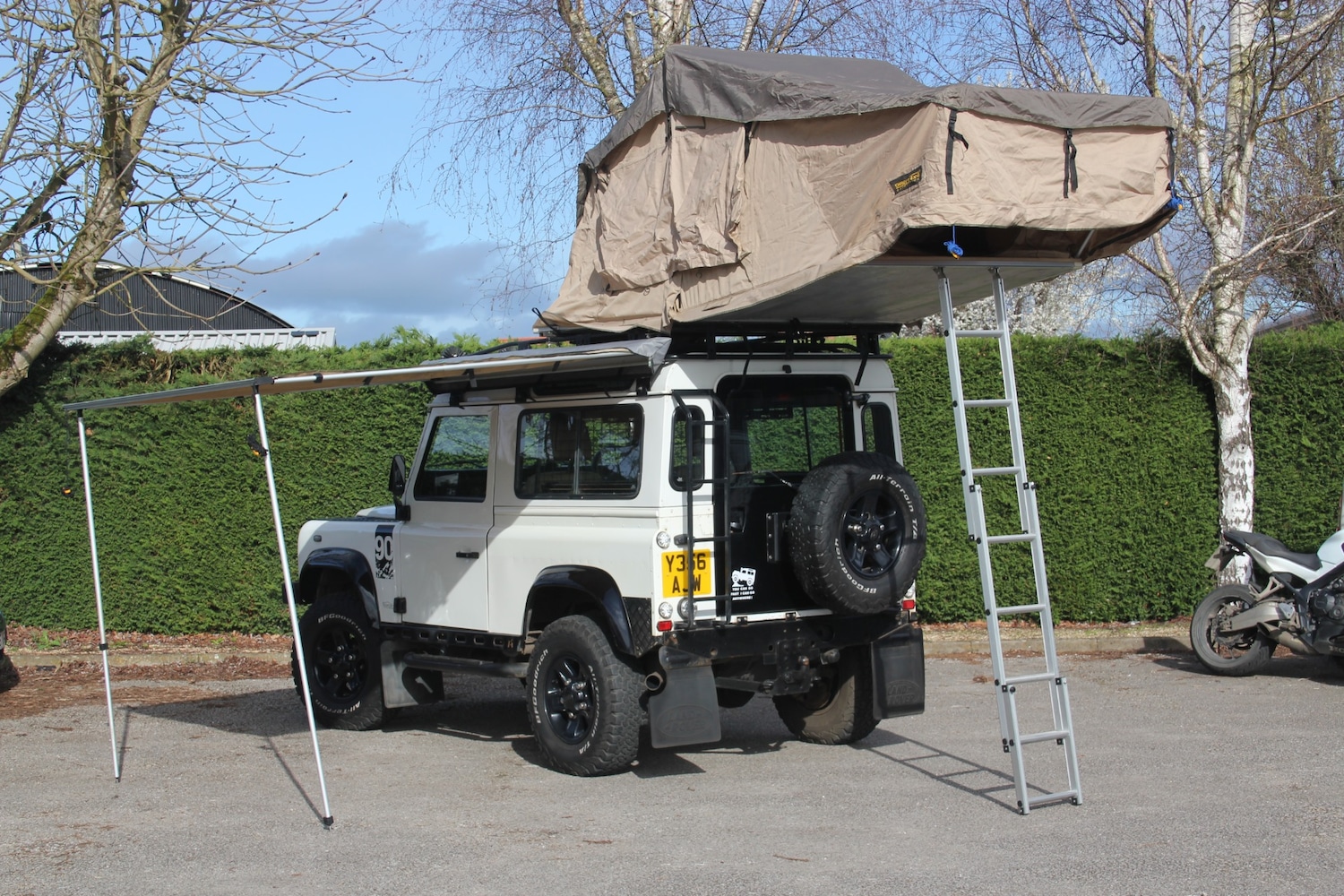Used Land Rover Defender 2001 for sale - 77873655: Photo 2