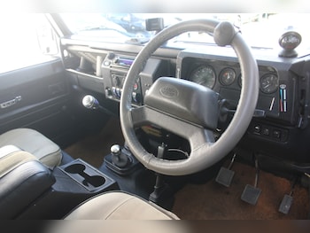 Used Land Rover Defender 2001 for sale - 77873655: Photo