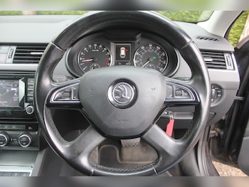 Used Skoda Octavia 2015 for sale - 78122932: Photo