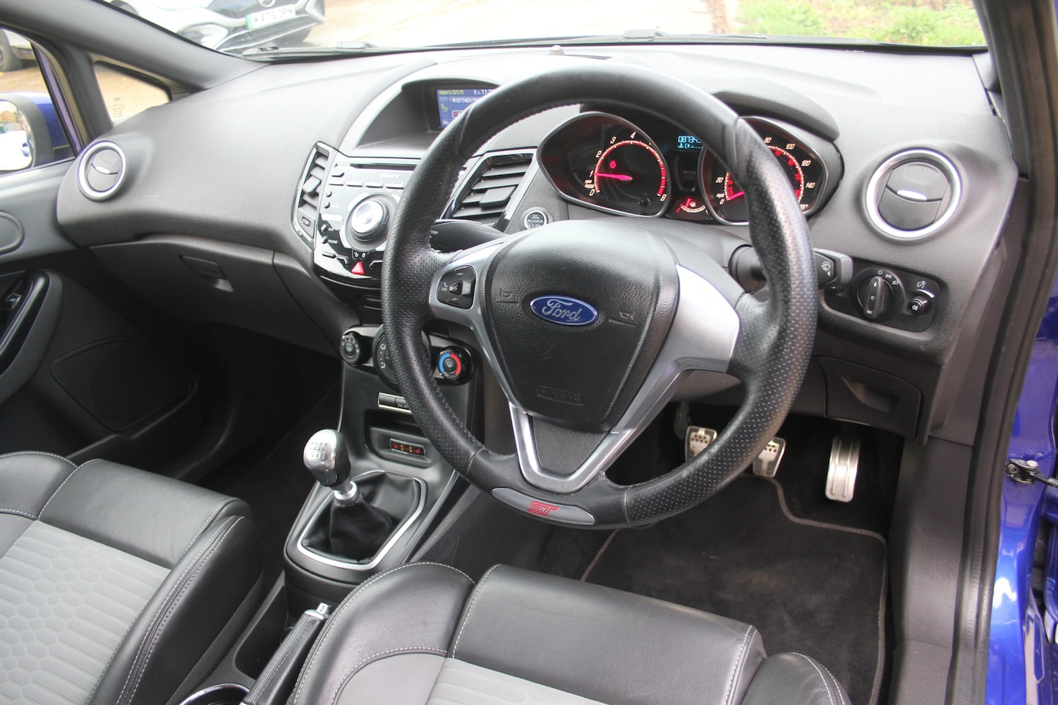 Used Ford Fiesta 2015 for sale - 76531835: Photo 2