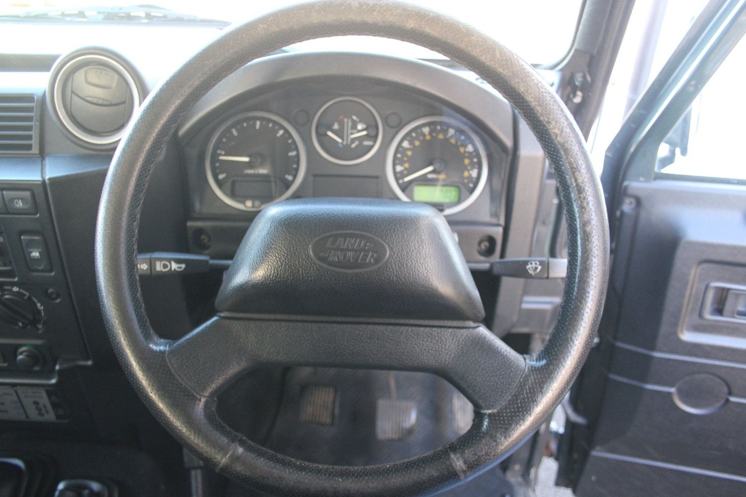 Used Land Rover Defender 2011 for sale - 77195547: Photo 3