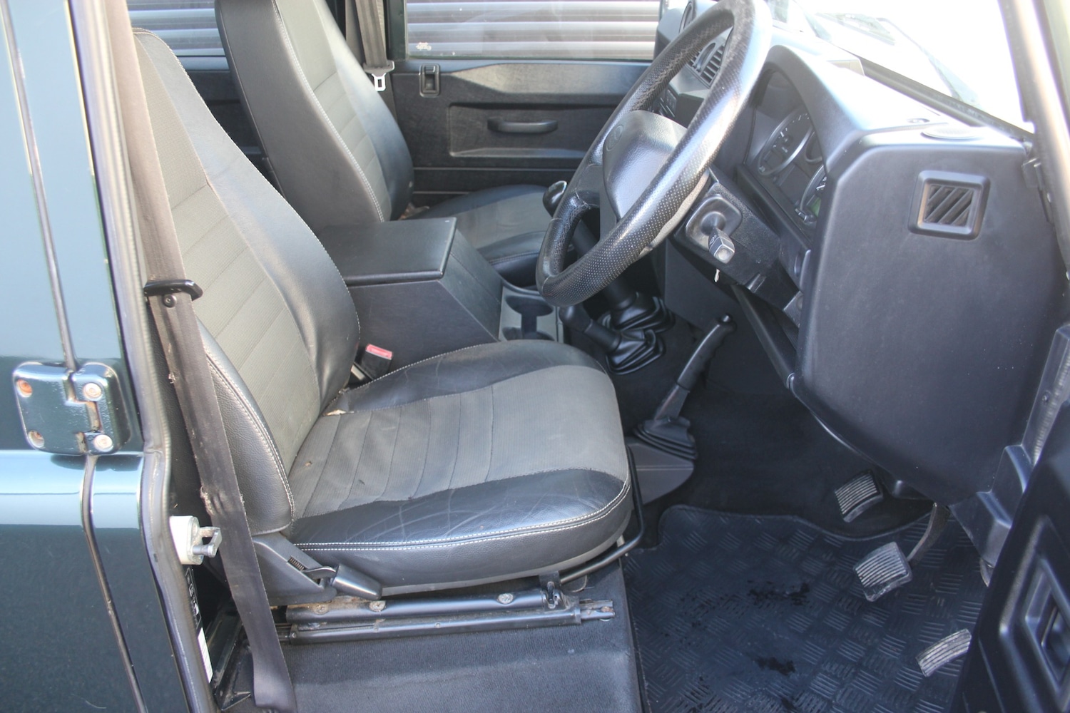 Used Land Rover Defender 2011 for sale - 77195547: Photo 6