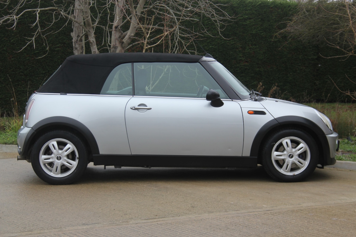 Used MINI Convertible 2006 for sale - 76970085: Photo 10