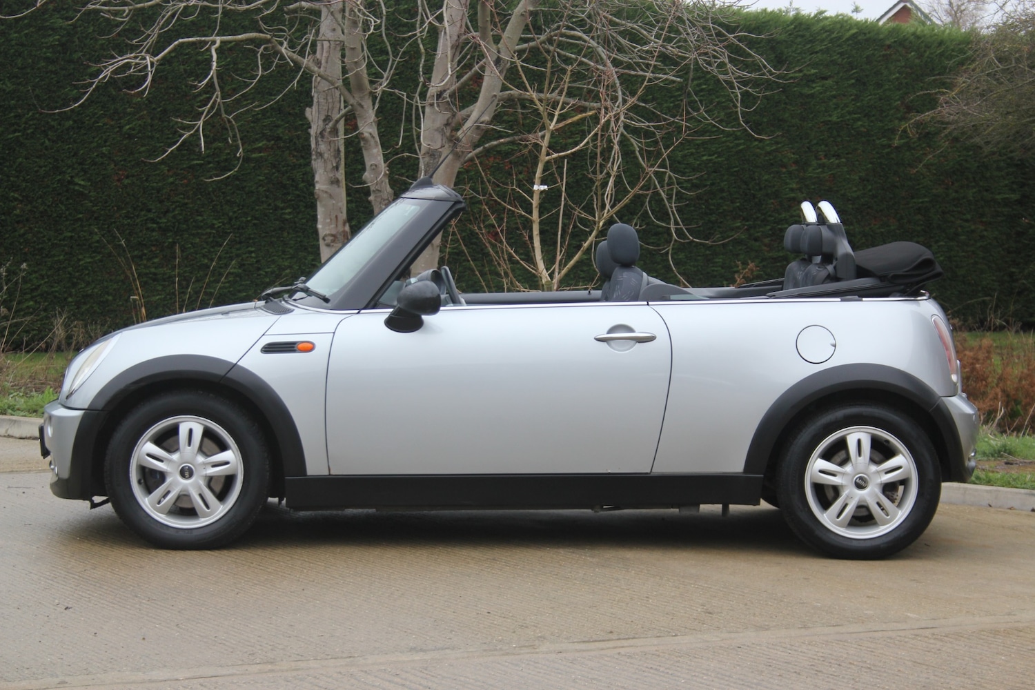 Used MINI Convertible 2006 for sale - 76970085: Photo 12
