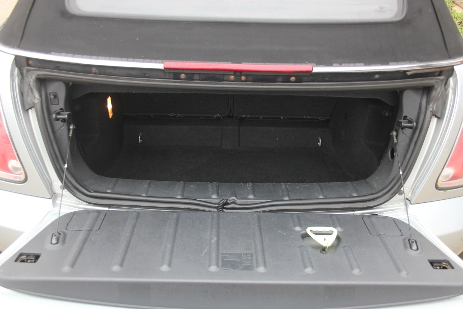 Used MINI Convertible 2006 for sale - 76970085: Photo 17