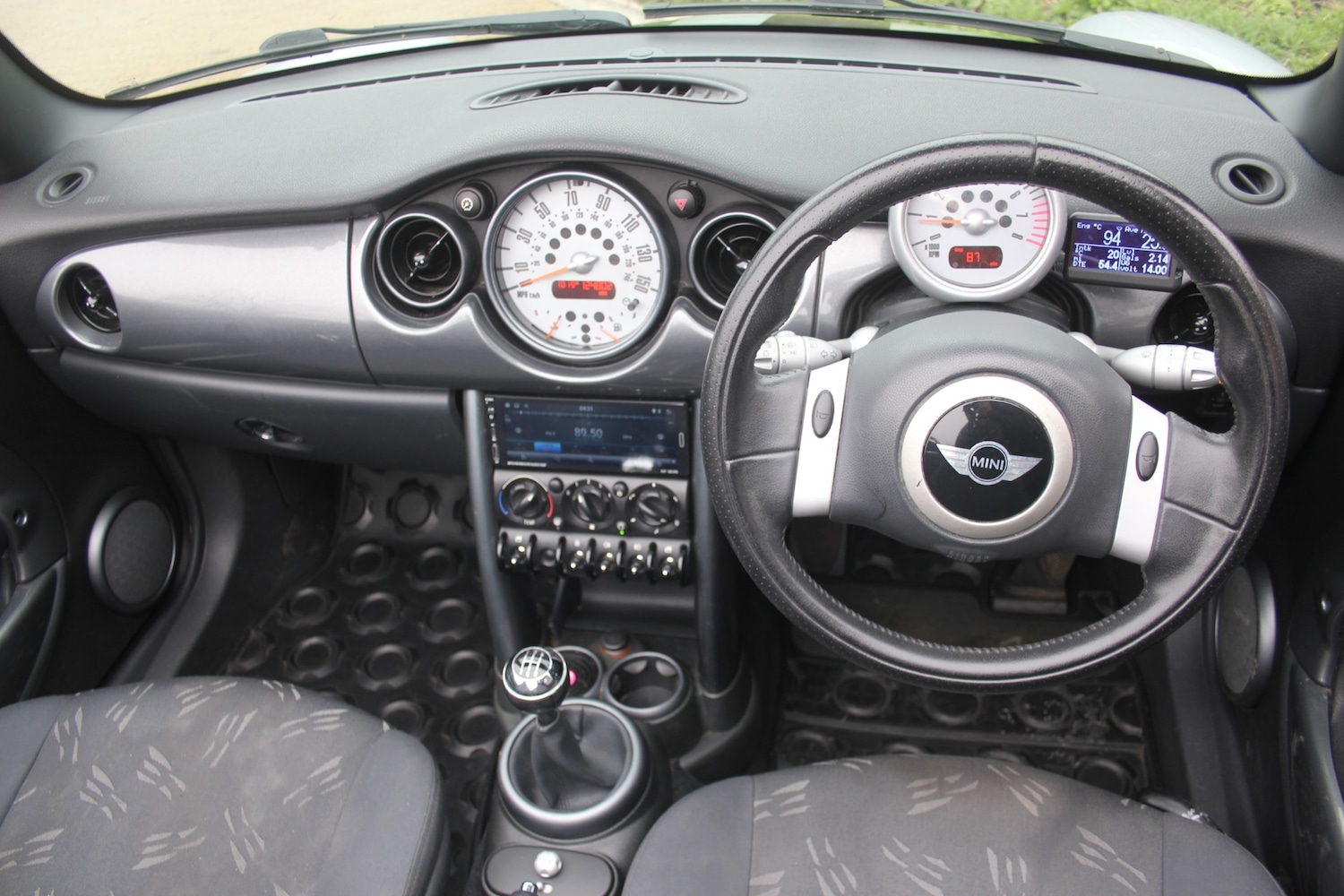 Used MINI Convertible 2006 for sale - 76970085: Photo 2