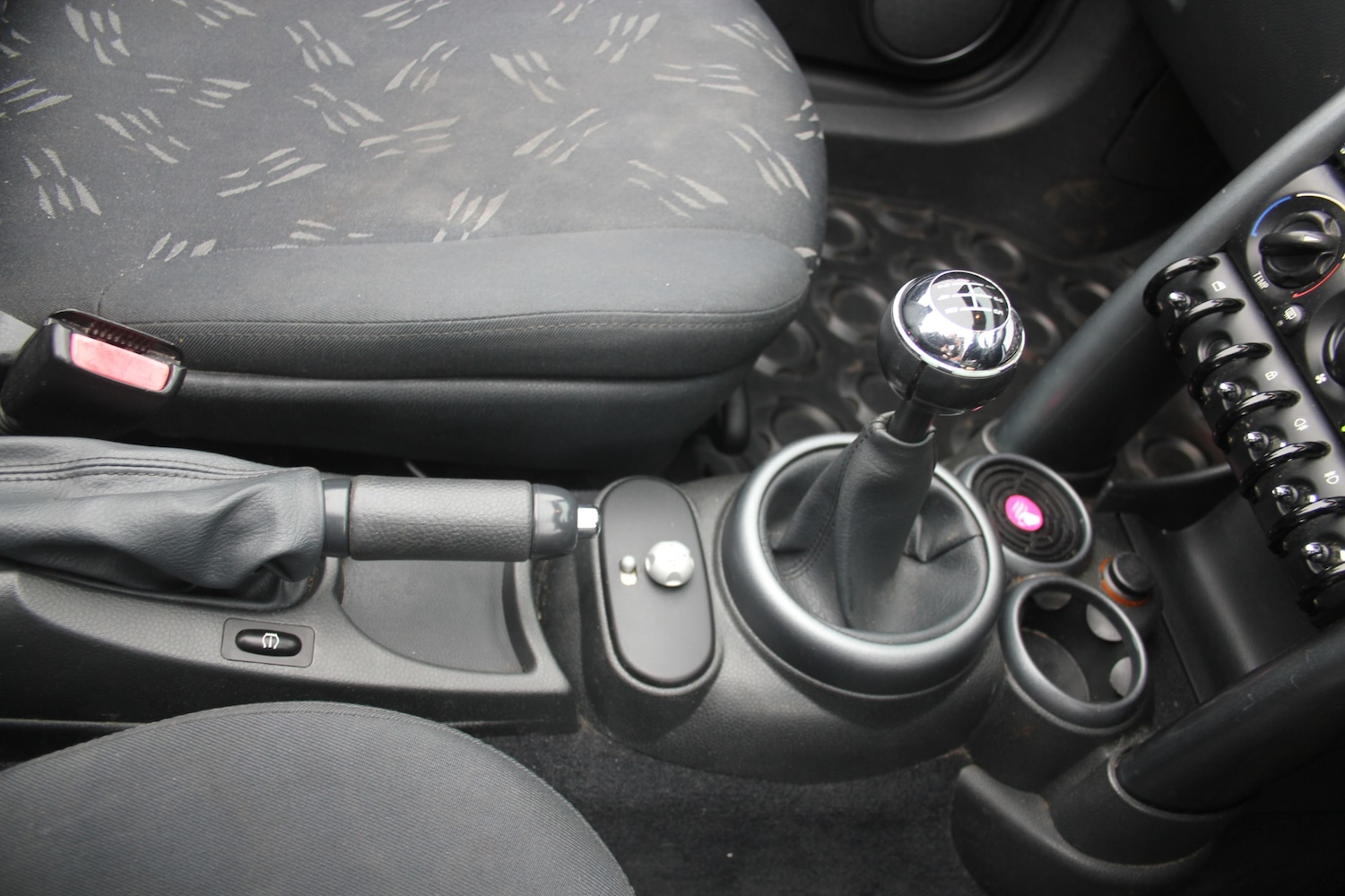 Used MINI Convertible 2006 for sale - 76970085: Photo 6