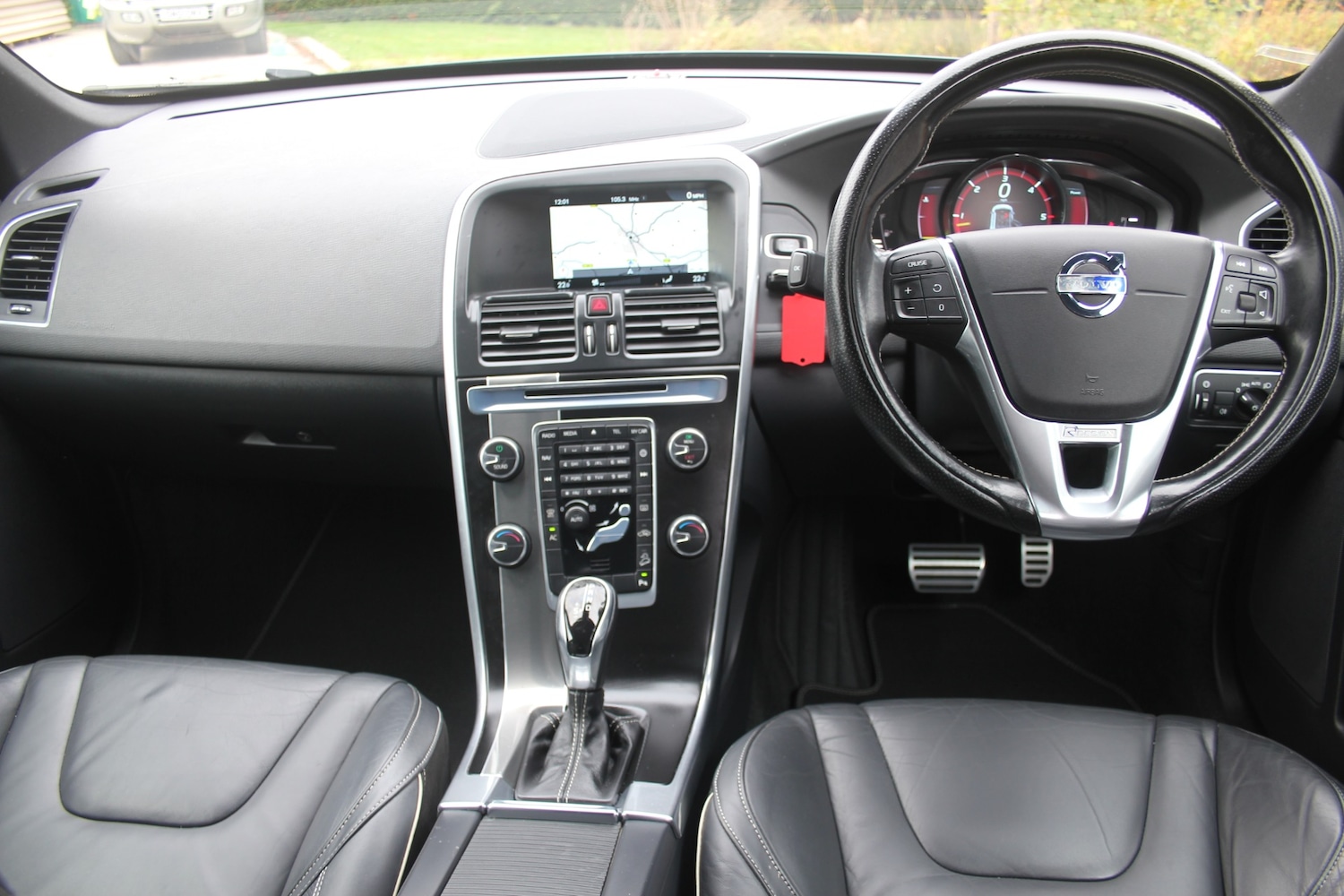 Used Volvo XC60 2014 for sale - 76208062: Photo 2