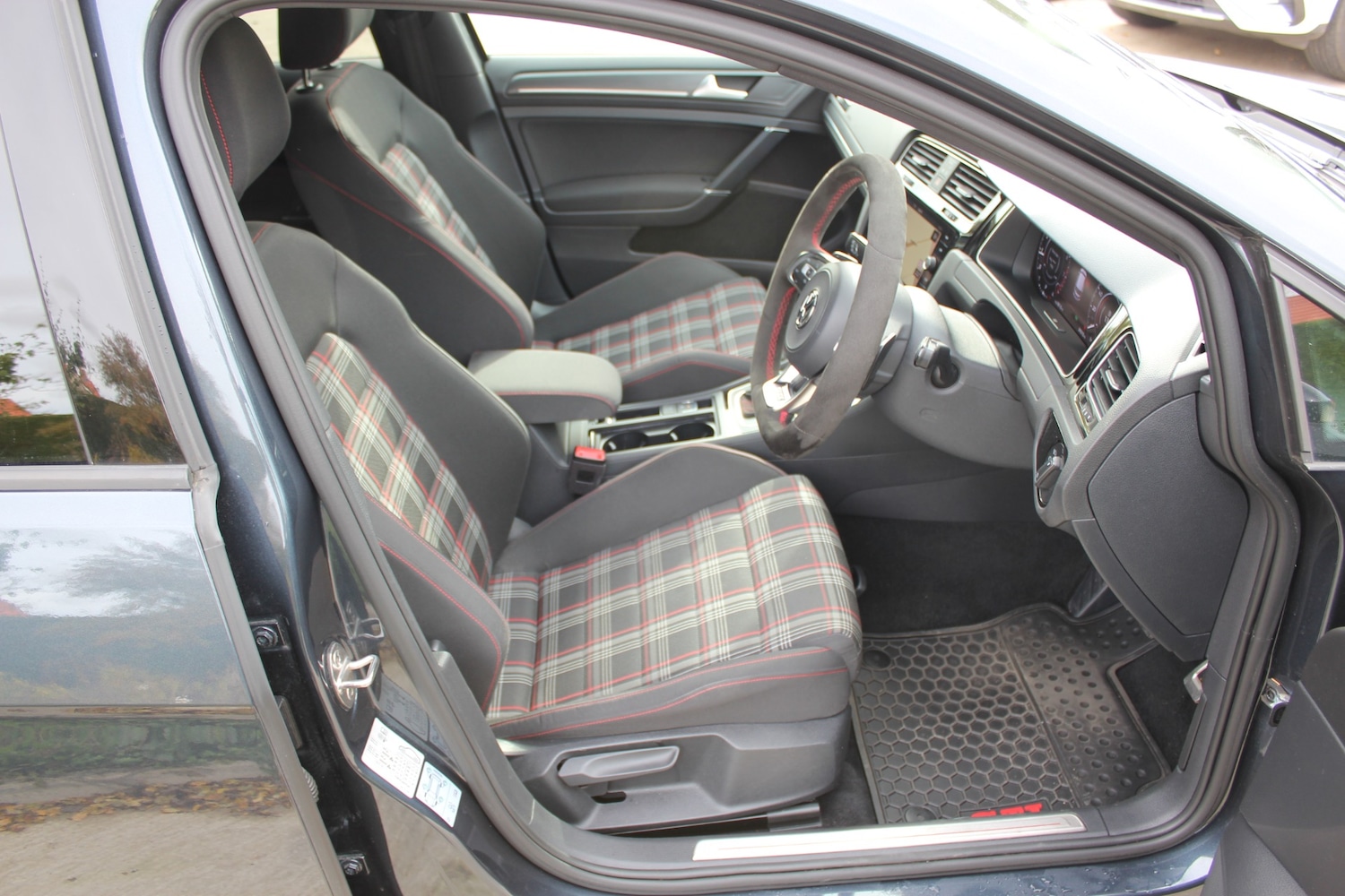 Used Volkswagen Golf 2019 for sale - 76982939: Photo 10