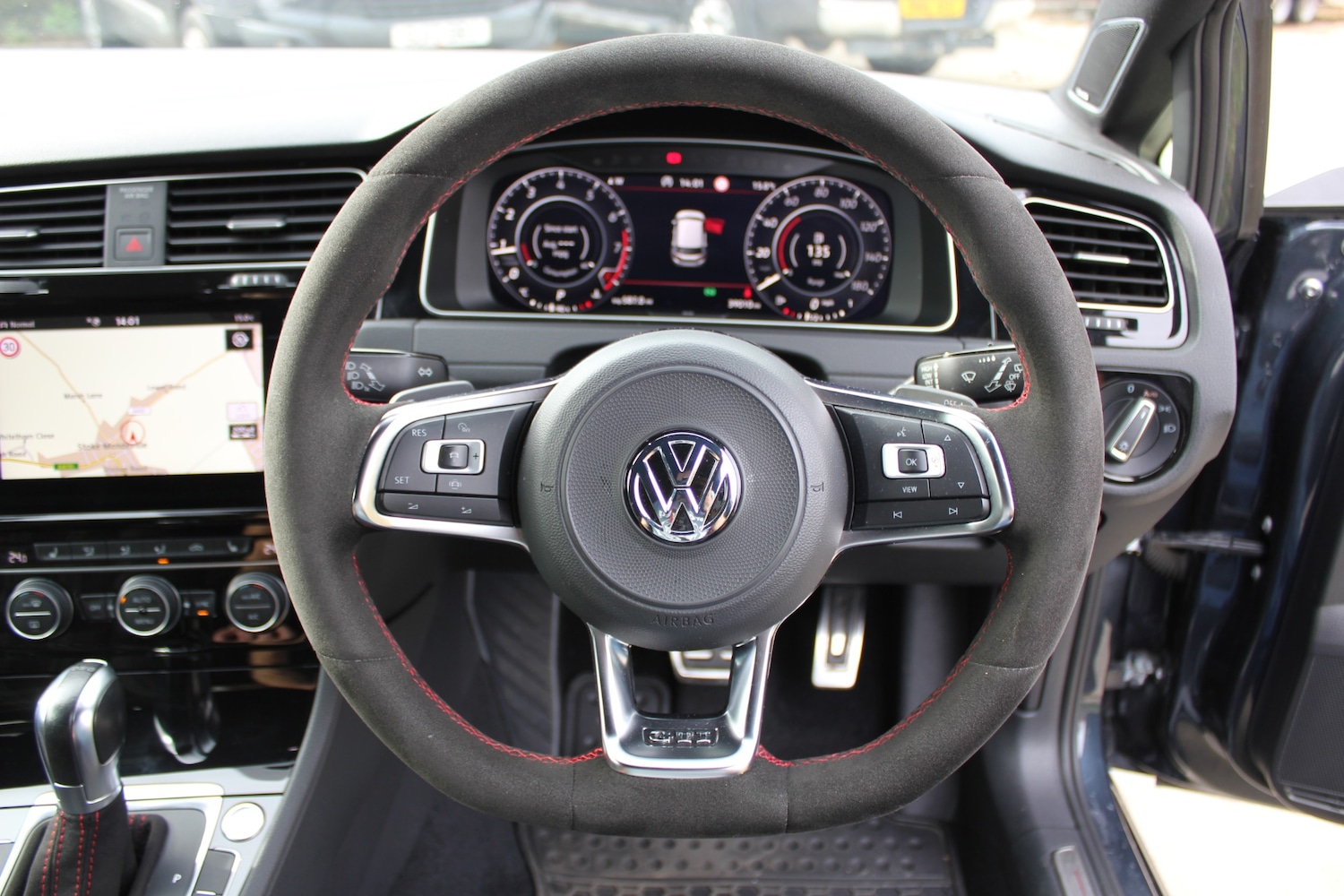 Used Volkswagen Golf 2019 for sale - 76982939: Photo 3