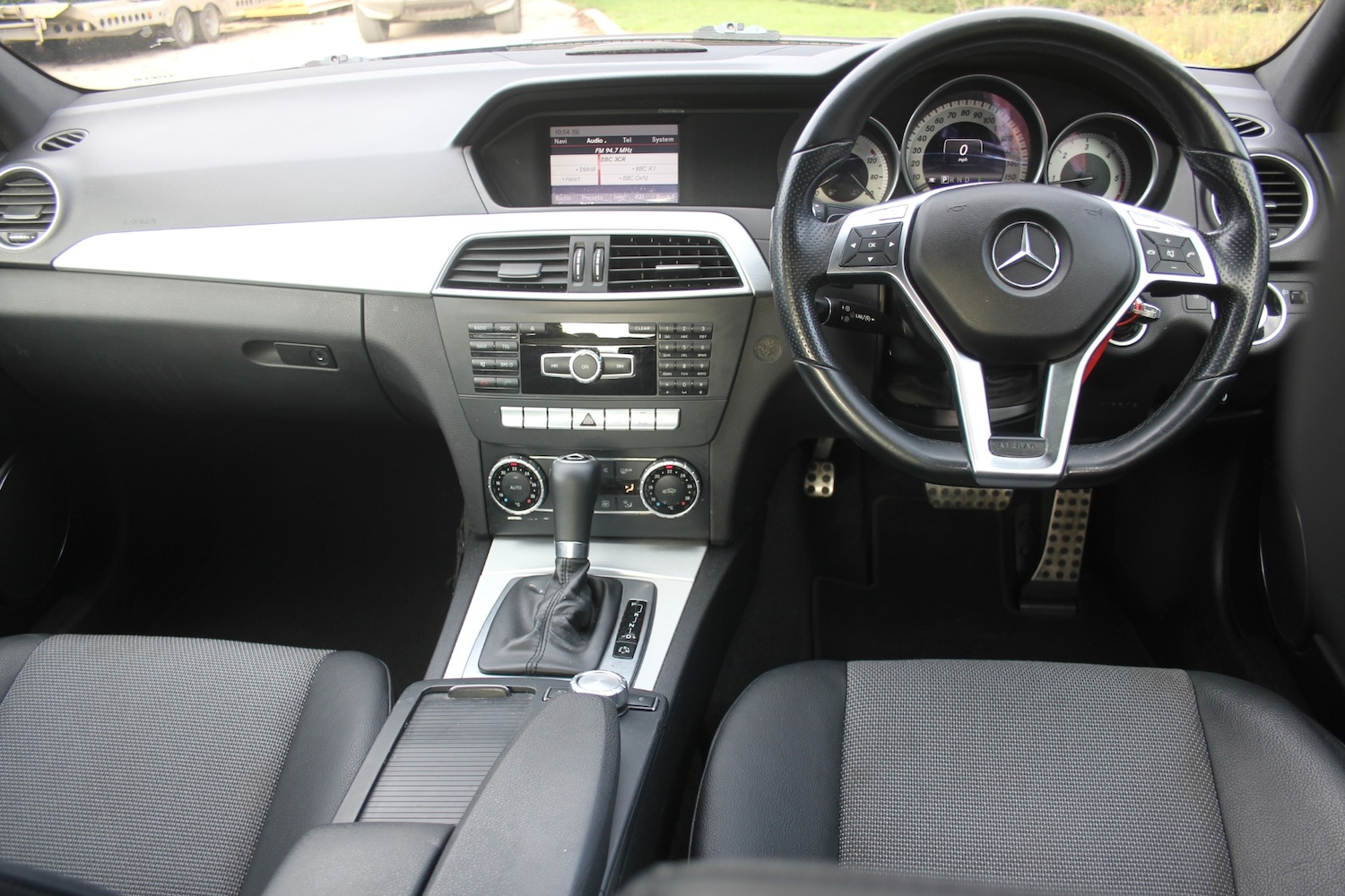 Used Mercedes-Benz C Class 2013 for sale - 76611796: Photo 2