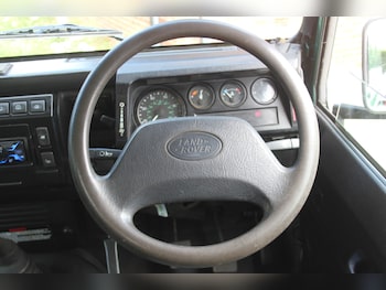 Used Land Rover Defender 2005 for sale - 79143703: Photo