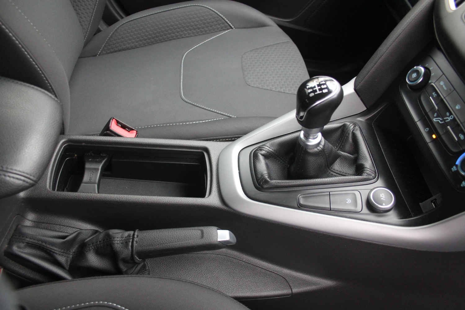 Used Ford Focus 2017 for sale - 76970071: Photo 6